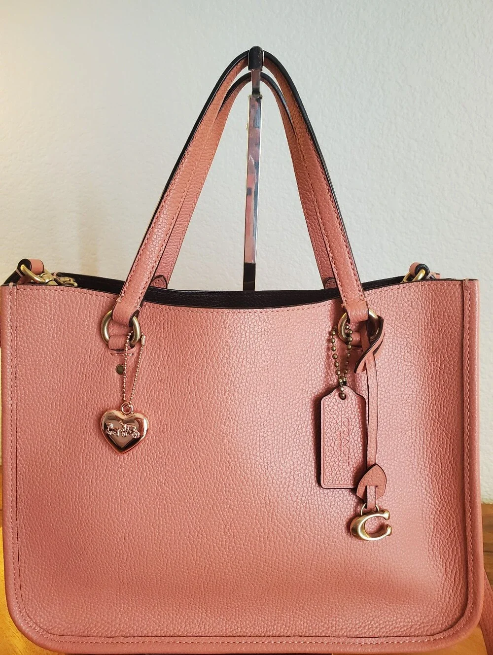 COACH CORAL TYLER CARRYALL IN PERFECT LIKE NEW CONDITION!